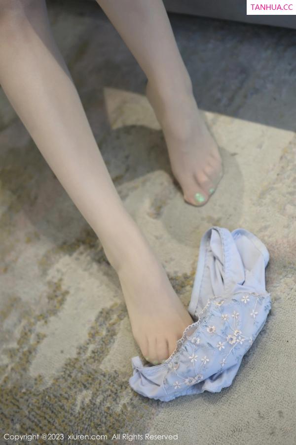 夏希子  [XiuRen]高清写真图 2023.05.09 No.6700 夏希 新人美腿第55张图片